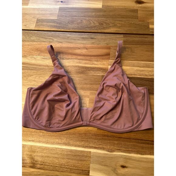 Victoria’s Secret incredible online‎ plunge plum colored bra size 34 DD￼ - Picture 1 of 5